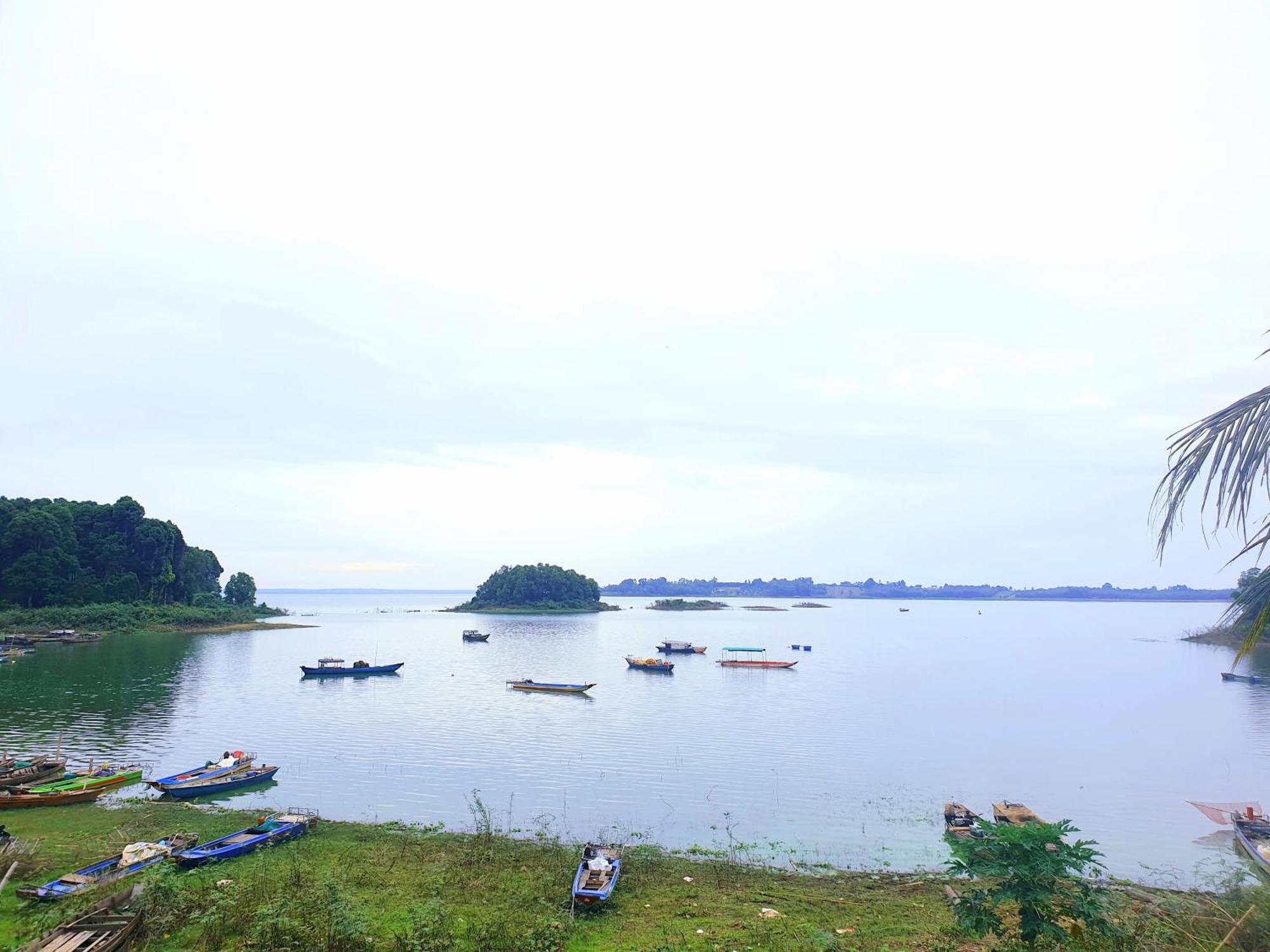 Ben Ho Nhà ở miền quê *