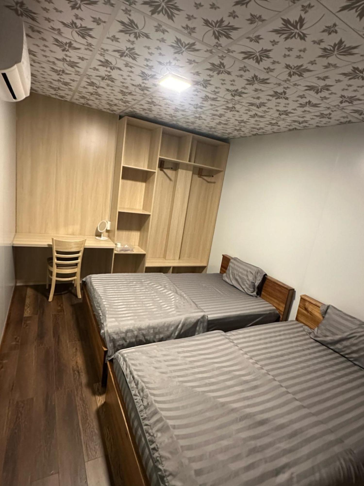 Ben Ho Nhà ở miền quê